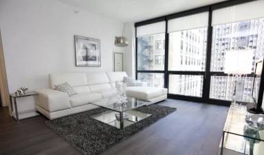 Main picture of 53 E Lake St