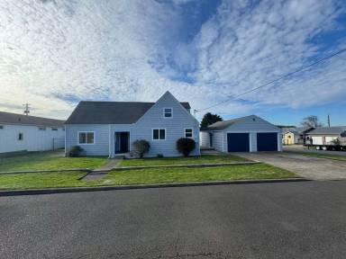 Main picture of 127 NE Benton St