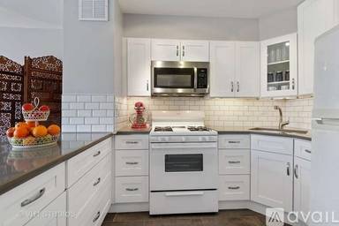 Main picture of 2800 N Lake Shore Drive Condos