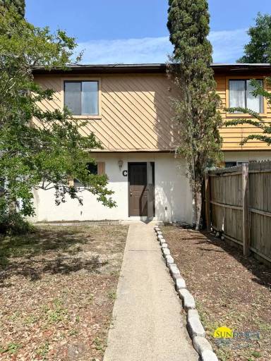 Main picture of 108C Skinner Cir