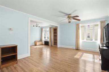 Main picture of 310 King Ave