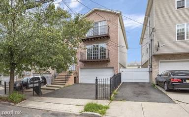 Main picture of 21 Seabury St