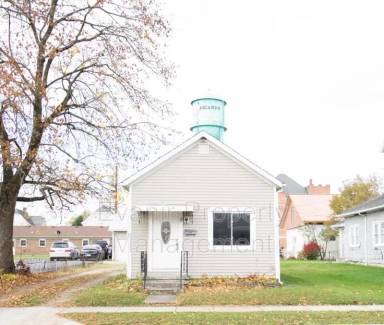 Main picture of 8 S Main St