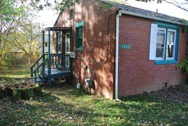 Main picture of 1211 Arapahoe Rd SE
