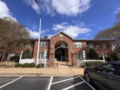 Main picture of 203 Sturbridge Dr