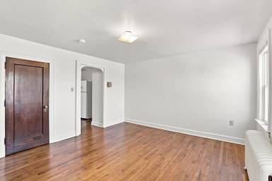 Main picture of 536 E Fulton St