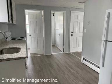 Main picture of 42 Bemis Rd