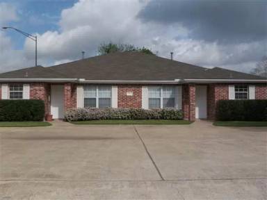 Main picture of Sara Street Duplexes