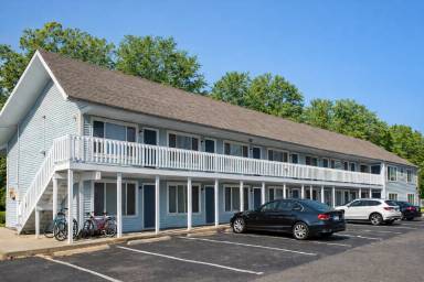 Main picture of 504 E Cottage Grove Ave