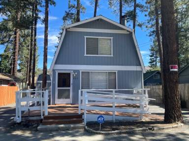 Main picture of 321 W Country Club Blvd