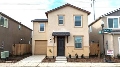 Main picture of 2319 N Hartford Dr