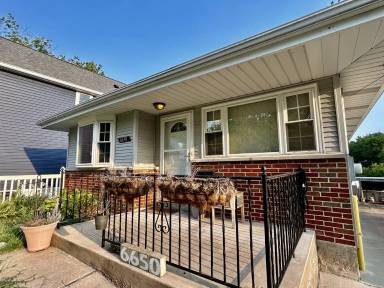Main picture of 6650 Villa Ave