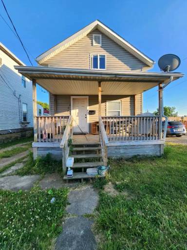 Main picture of 667 E Woodrow Ave