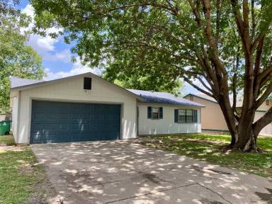 Main picture of 1636 Linda Lee Dr