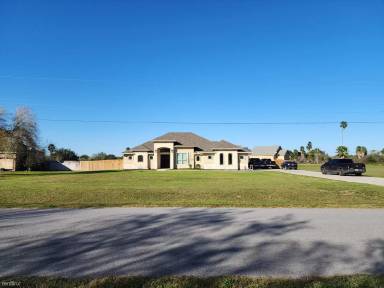 Main picture of 15263 Levens Way