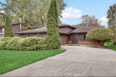 Main picture of 8328 Bell St