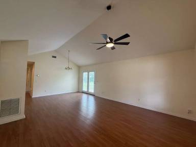 Main picture of 221 Millcrest Dr