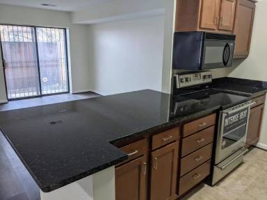 Main picture of 3461 Summit Ct NE