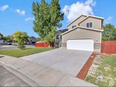 Main picture of 3331 S Rochelle Cir