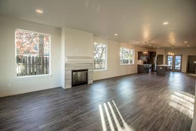 Main picture of 18112 E Riverway Ave