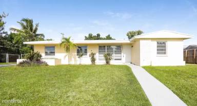 Main picture of 16025 SW 99th Ave
