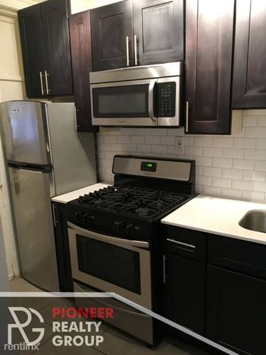 Main picture of 1353 W Touhy Ave