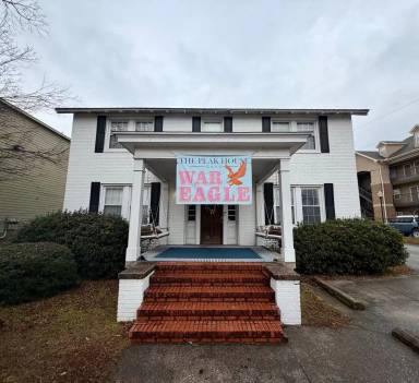 Main picture of 332 W Glenn Ave