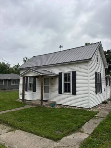 Main picture of 308 W Washington St