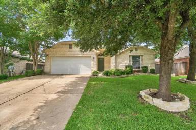 Main picture of 808 Meadow Bluff Ct