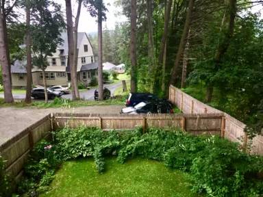 Main picture of 61 Taconic Ave