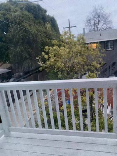 Main picture of 3005 1/2 Bancroft St