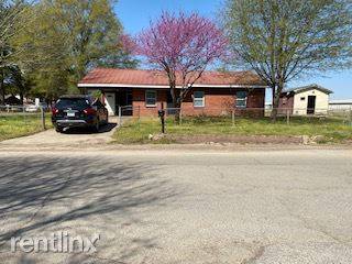 Main picture of 901 Whitlatch Ave