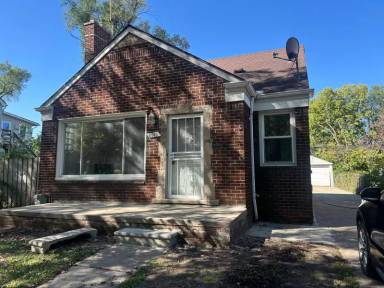 Main picture of 6515 Woodmont Ave