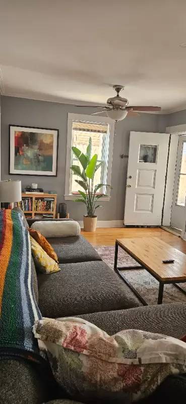 Main picture of 4327 N Bell Ave