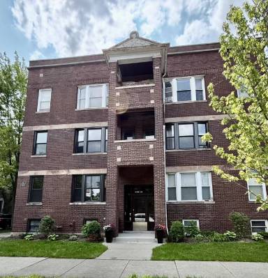 Main picture of 4400 N Seeley Ave