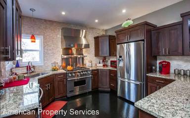 Main picture of 221 Starlight Ln