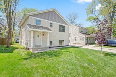 Main picture of 1223 Edith Ave NE