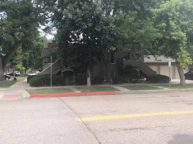 Main picture of 320 W Myrtle St