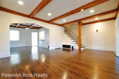 Main picture of 114 N 38th St