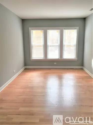 Main picture of 1644 W Pratt Blvd