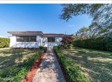Main picture of 53 Alcantarra Ave