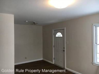 Main picture of 524 E 3rd Ave