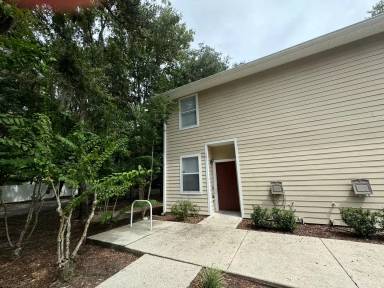 Main picture of 1710 NW 7th St