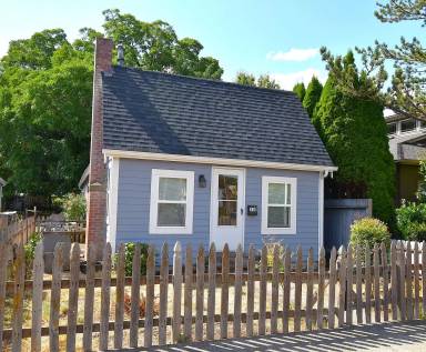 Main picture of 310 S Main St