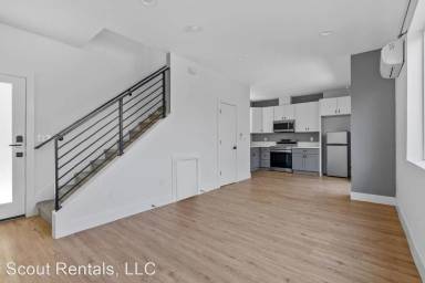 Main picture of 485 NE Church St