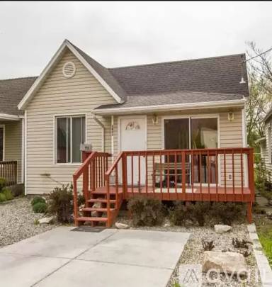 Main picture of 2843 Grant Ave