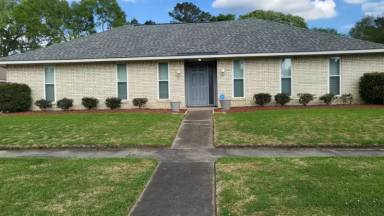 Main picture of 14039 Katherine Ave