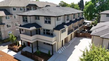 Main picture of 332 E 12th Ave