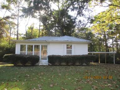 Main picture of 2220 Circle Dr