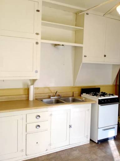 Main picture of 612 E Pine St